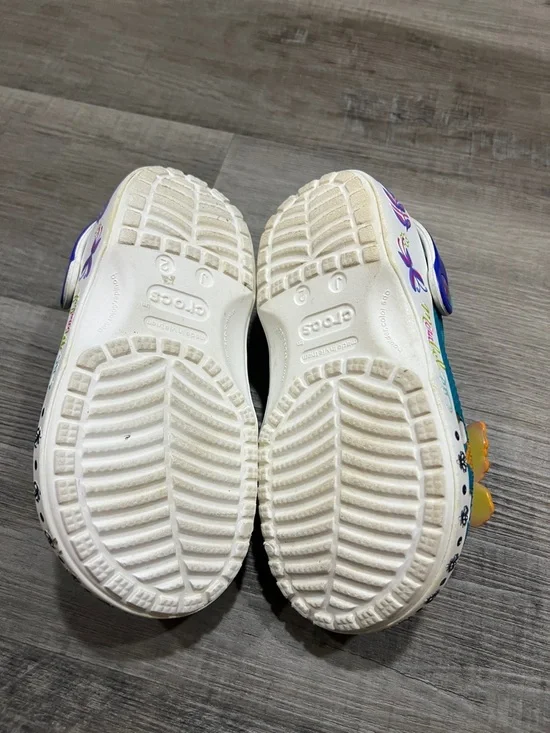 CROCS Disney Encanto size J2 - Picture 9 of 11